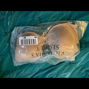 Victoria Secret racerback front closure bra.
